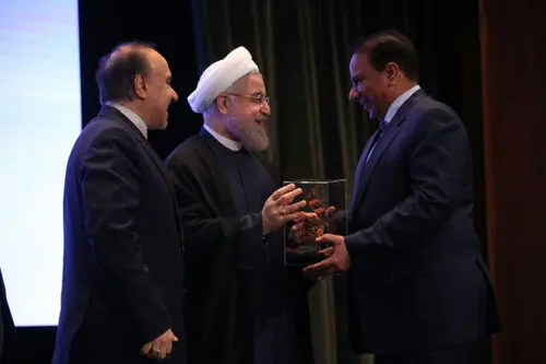 مهدی جهانگیری کارآفرین برتر صنعت گردشگری شد