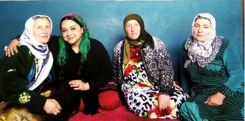 دور دنیا با زن جهانگرد ایرانی