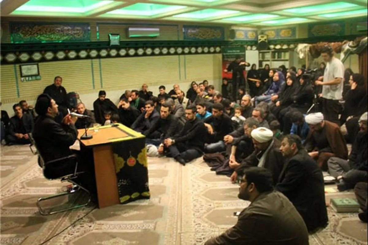 (تصاویر) اینجا انگلیسی نوحه می‌خوانند