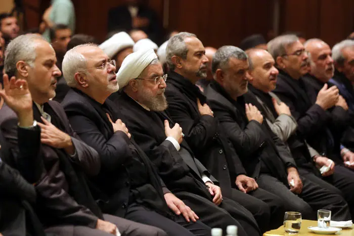 (تصاویر) عزاداری رئیس جمهور در تایلند