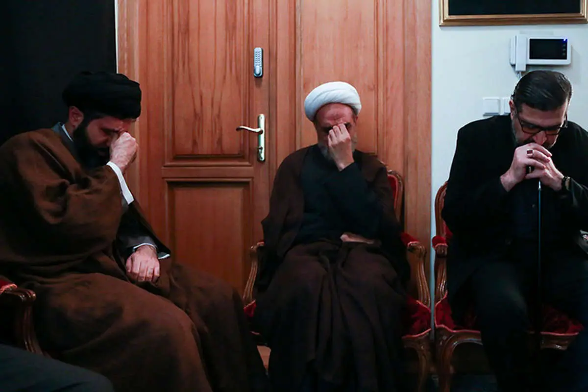 (تصاویر) فرزند مقام معظم رهبری در مراسم عزاداری محرم