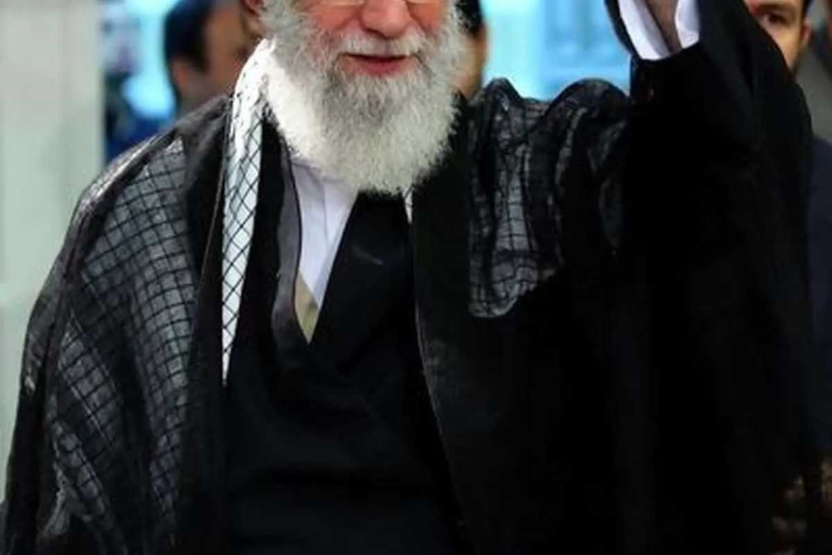 (تصاویر) عزاداری شب تاسوعای با حضور رهبر معظم انقلاب
