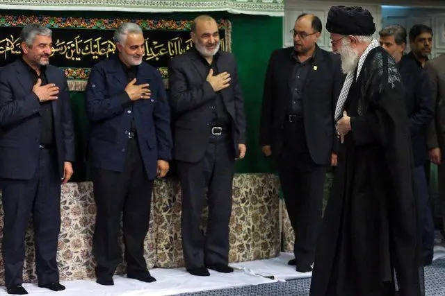 سردار سلیمانی در شام غریبان حسینیه امام(ره)