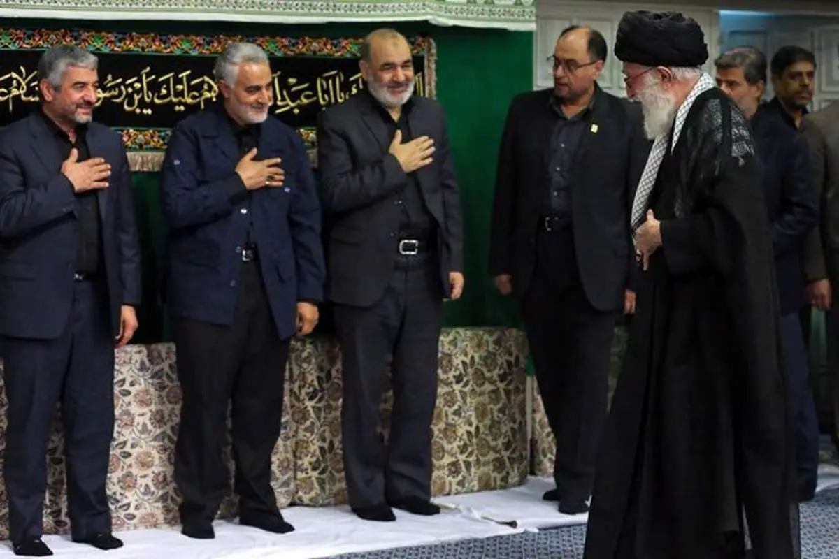 سردار سلیمانی در شام غریبان حسینیه امام(ره)