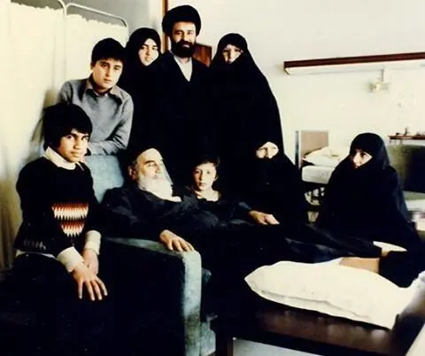 تصویری که سیدحسن خمینی از روزهای پریشانی خانه امام (ره) منتشر کرد