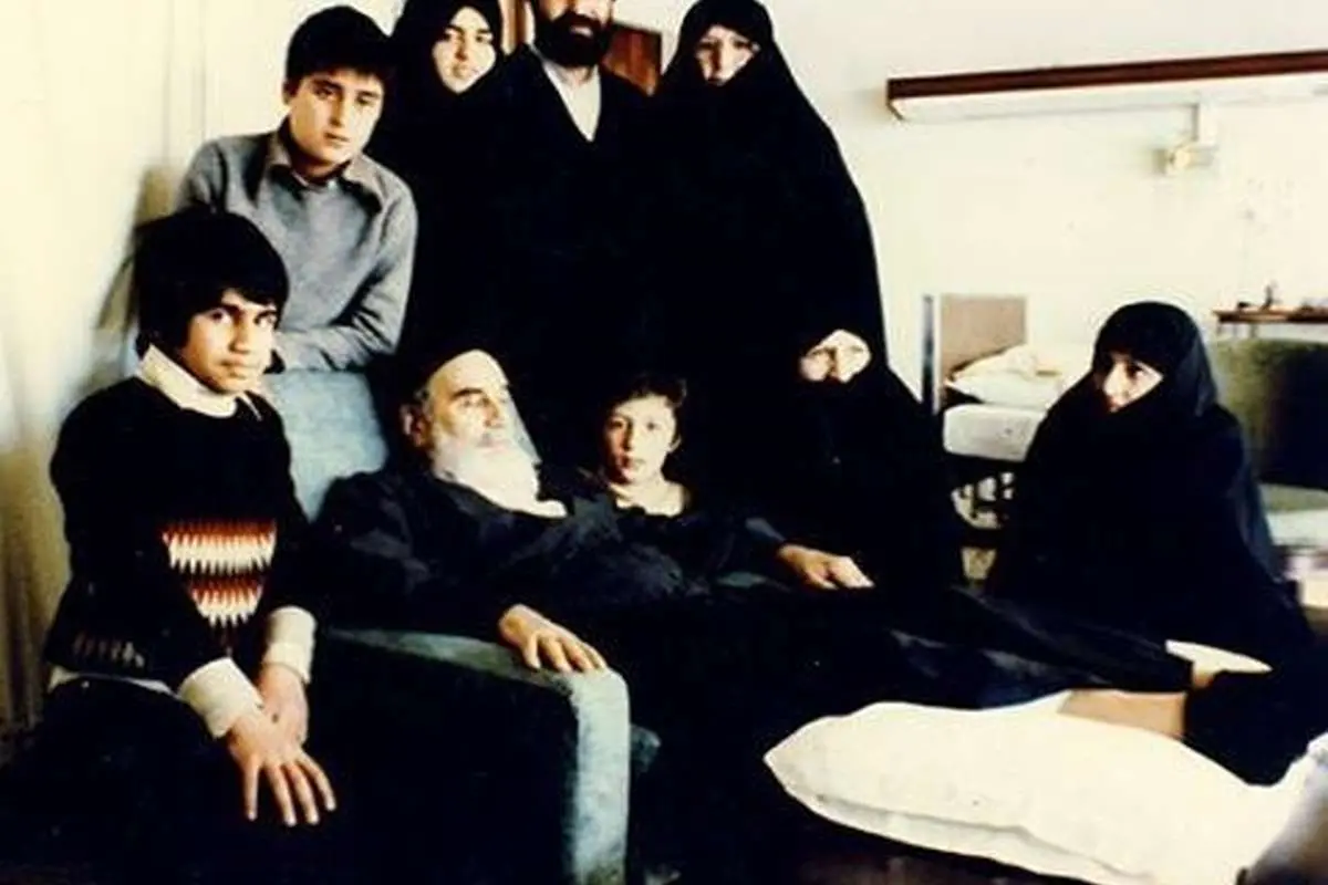 تصویری که سیدحسن خمینی از روزهای پریشانی خانه امام (ره) منتشر کرد