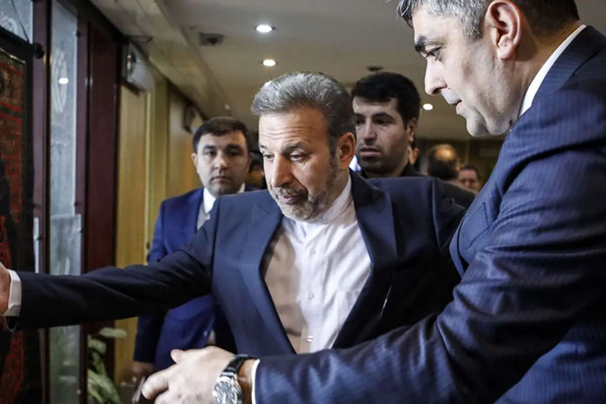 امروز به روایت تصویر// تشییع پیکر کارگردان، هنرمندان در اکران سیانور، گریه در مراسم تشییع و ...