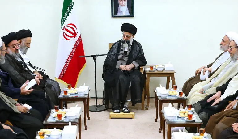 امروز به روایت تصویر// اکران فیلم‌های مهرجویی، استقبال از محرم، نفس کشیدن در گرد و غبار و ...