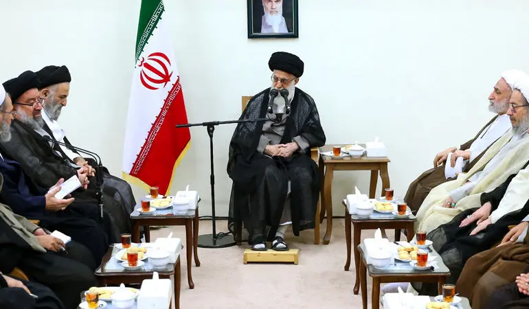امروز به روایت تصویر// اکران فیلم‌های مهرجویی، استقبال از محرم، نفس کشیدن در گرد و غبار و ...