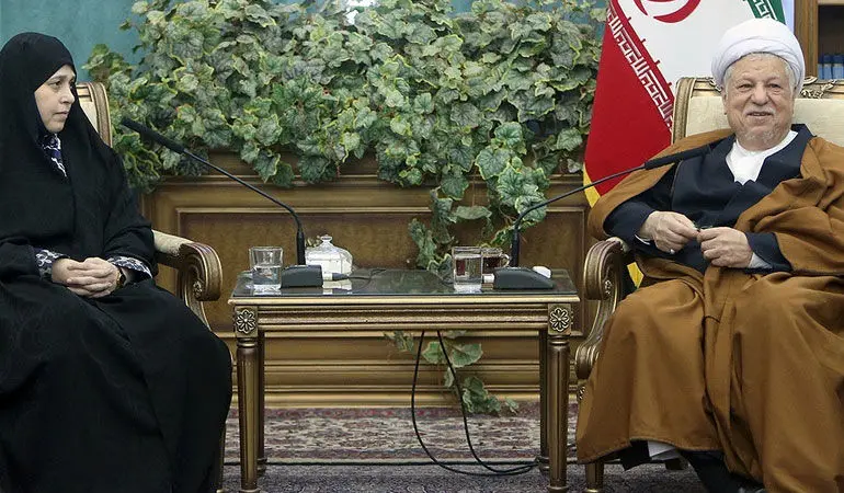امروز به روایت تصویر// تجلیل از جنتی، هنرمندان در اکران خصوصی فیلم، تصادف تریلی با خانه و ...
