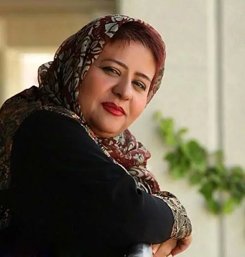 آقایان آیا مسئله ما رفتن و برگشتن بهارک صالح‌نیا، چکامه چمن‌ماه و...است؟