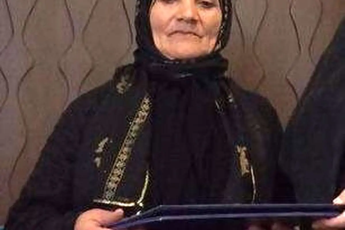 مادری فداکار با 11 فرزند موفق