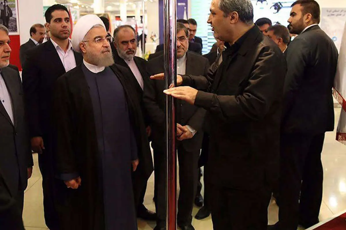 امروز به روایت تصویر// تجمع هواداران پورحیدری، بازدید هنرمندان از پروژههای نفتی، فوتبال بانوان و...