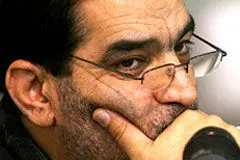 "ممکن است در پس پرده خبرهایی باشد"