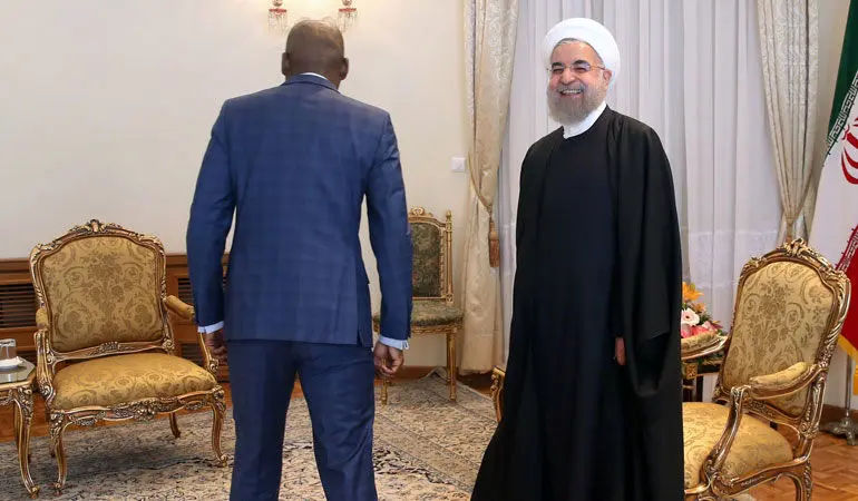 امروز به روایت تصویر// اکران با حضور بهداد و شقایق فراهانی، تشییع منتقد سینما، طبیعت تماشایی و ...