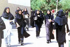 ایران در رتبه آخر زنان دانش آموخته منطقه!
