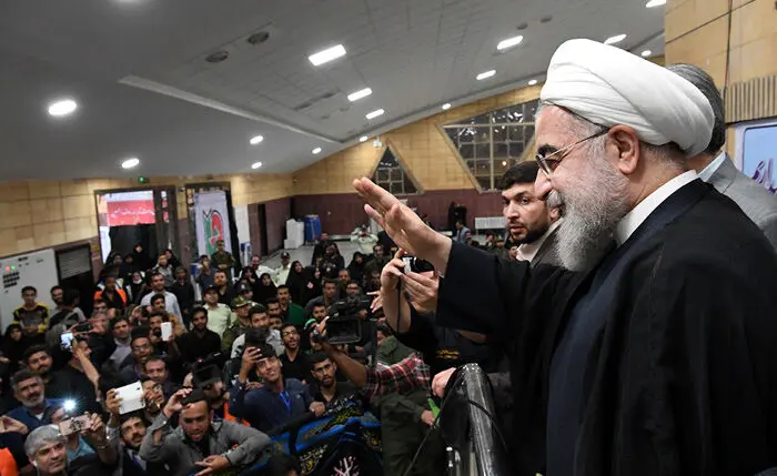 (تصاویر) روحانی زائران اربعین را بدرقه کرد
