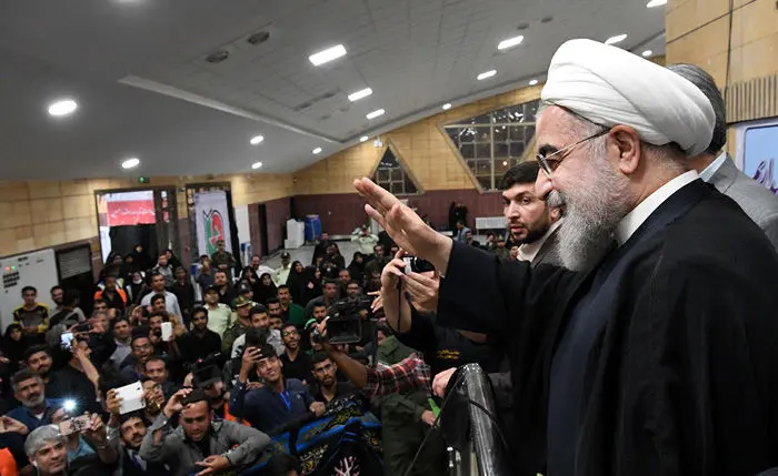 (تصاویر) روحانی زائران اربعین را بدرقه کرد