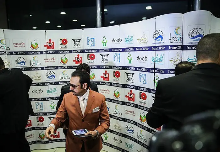 (تصاویر) افتتاحیه پرحاشیه"سلام بمبئی"