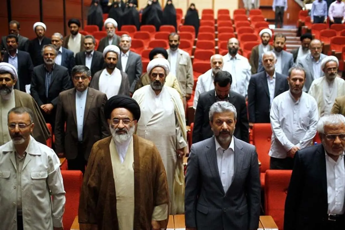 اصولگرایان گیج می زنند!