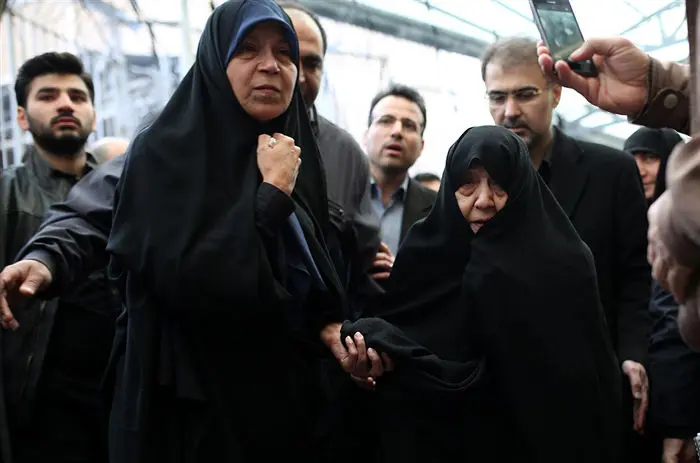(تصاویر) رفت و آمد مقامات و چهره‌ها به جماران