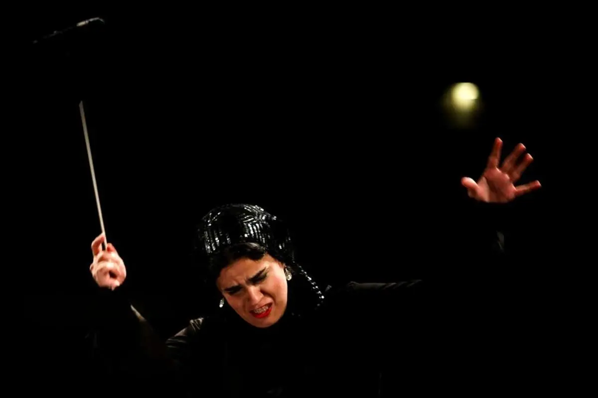 تصاویر؛ پانیذ میریوسفی؛ اولین زنی که ارکستر سمفونیک تهران را رهبری کرد