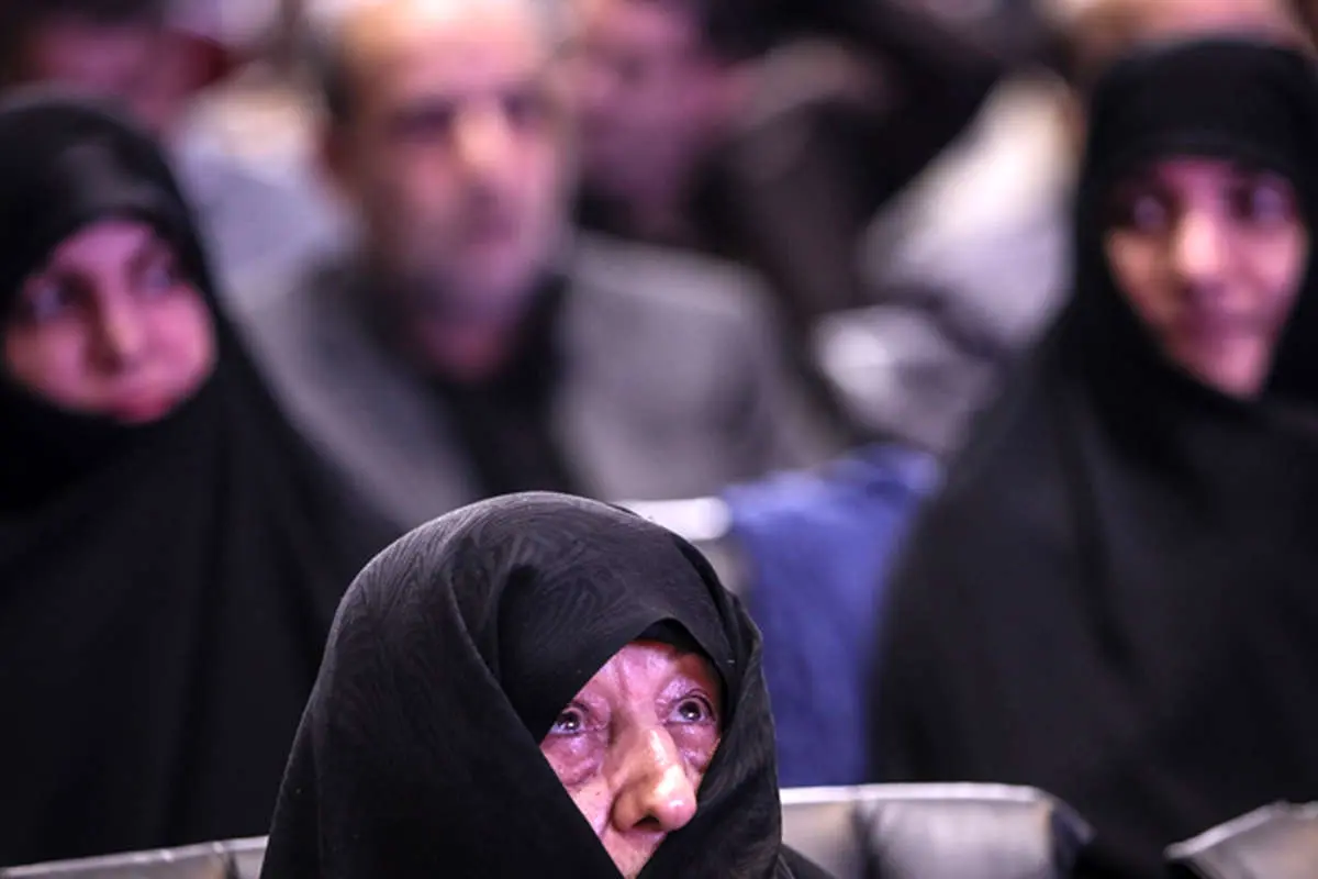 (تصاویر) تجلیل از همسر آیتالله هاشمی