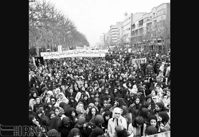 (تصاویر) راهپیمایی در حمایت از دولت بازرگان