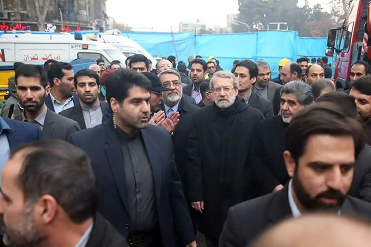 (تصاویر) لاریجانی در محل حادثه پلاسکو