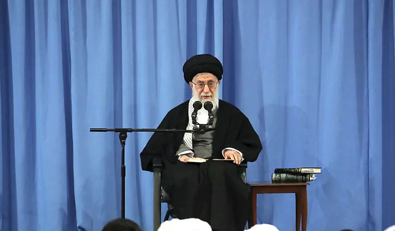 امروز به روایت تصویر// جشنی با آدم برفی ها، رونمایی از آلبوم محمدرضا فروتن، جشن تصویر سال و...