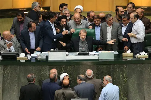 جنگ‌ داخلی در جریان اصولگرایی!