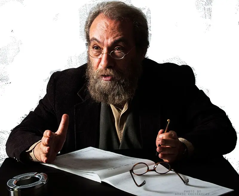 "بمب اتم" زیر پای مسعود فراستی!