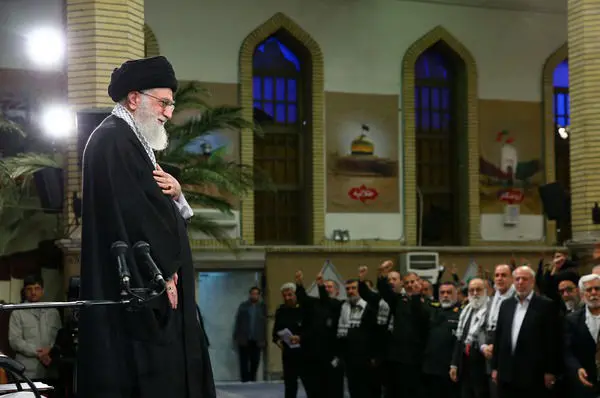 (تصاویر) دیدار دست‌اندرکاران راهیان نور با رهبرانقلاب