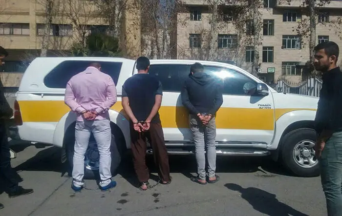 (تصاویر) دستگیری سارقان خودروی حمل پول بانک