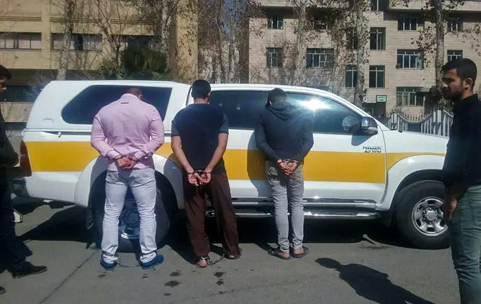 (تصاویر) دستگیری سارقان خودروی حمل پول بانک