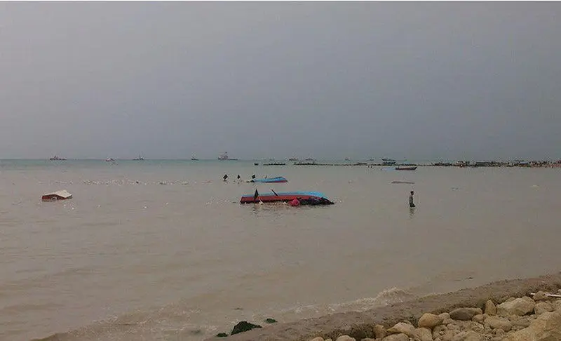(تصاویر) طغیان آب دریا در شهرستان دیر