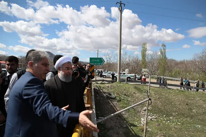 (تصاویر) بازدید روحانی از مناطق سیل‌زده