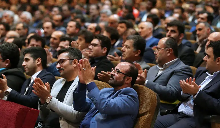 امروز به روایت تصویر// سودای ریاست جمهوری، دیدار روحانی با نخبگان، شادی پیروزی و ...