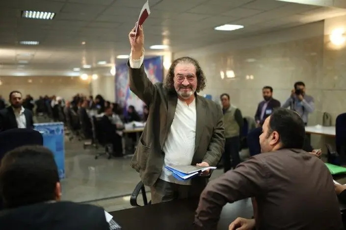 مهدی کلهر در انتخابات ثبت‌نام کرد
