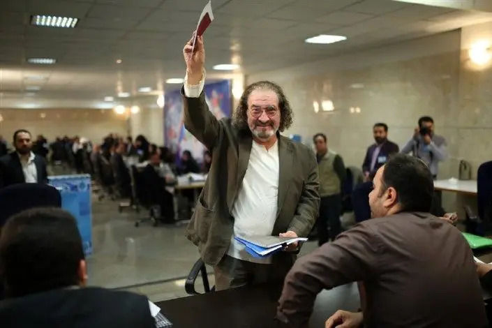 مهدی کلهر در انتخابات ثبت‌نام کرد
