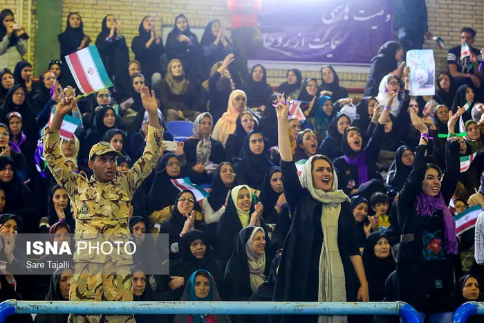 (تصاویر) دیدار روحانی با حامیان خود در کرمان