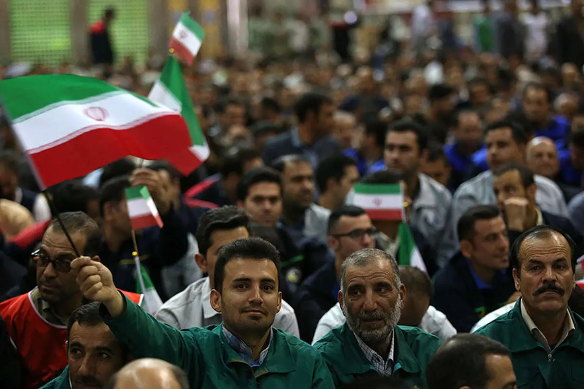 (تصاویر) روحانی در اجتماع کارگران