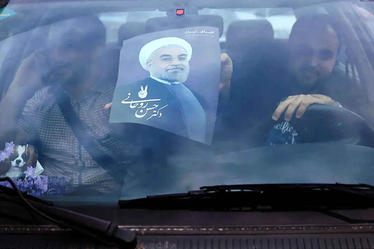 (تصاویر) همایش جوانان حامی روحانی