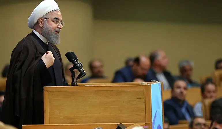 امروز به روایت تصویر// سفرهای انتخاباتی رئیسی، سلفی با وزیر، جشن بازیگر و ...