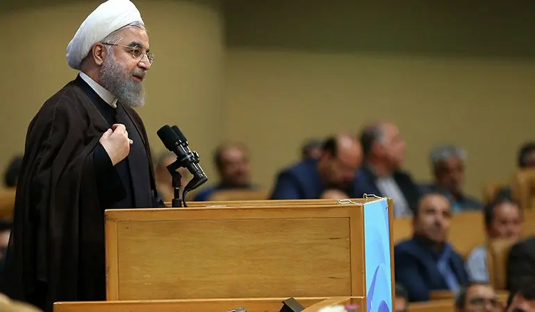 امروز به روایت تصویر// سفرهای انتخاباتی رئیسی، سلفی با وزیر، جشن بازیگر و ...