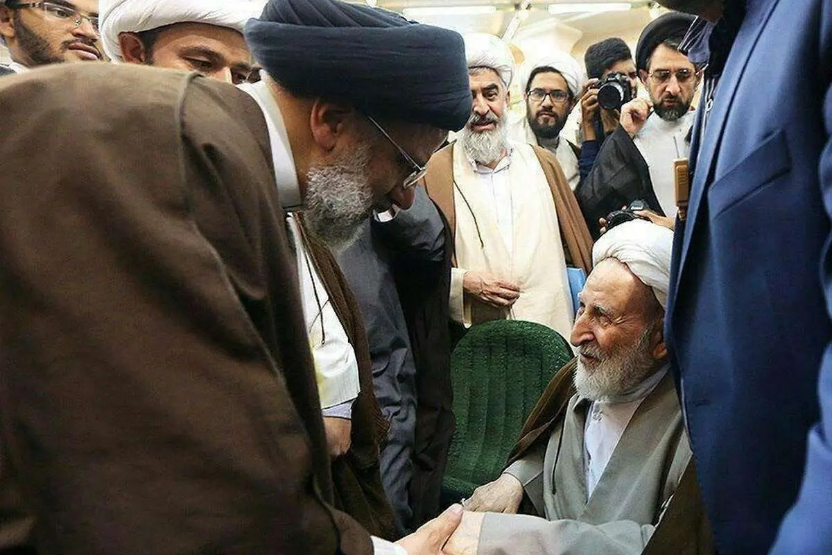 (عکس) حضور آیت‌الله یزدی در سخنرانی رئیسی