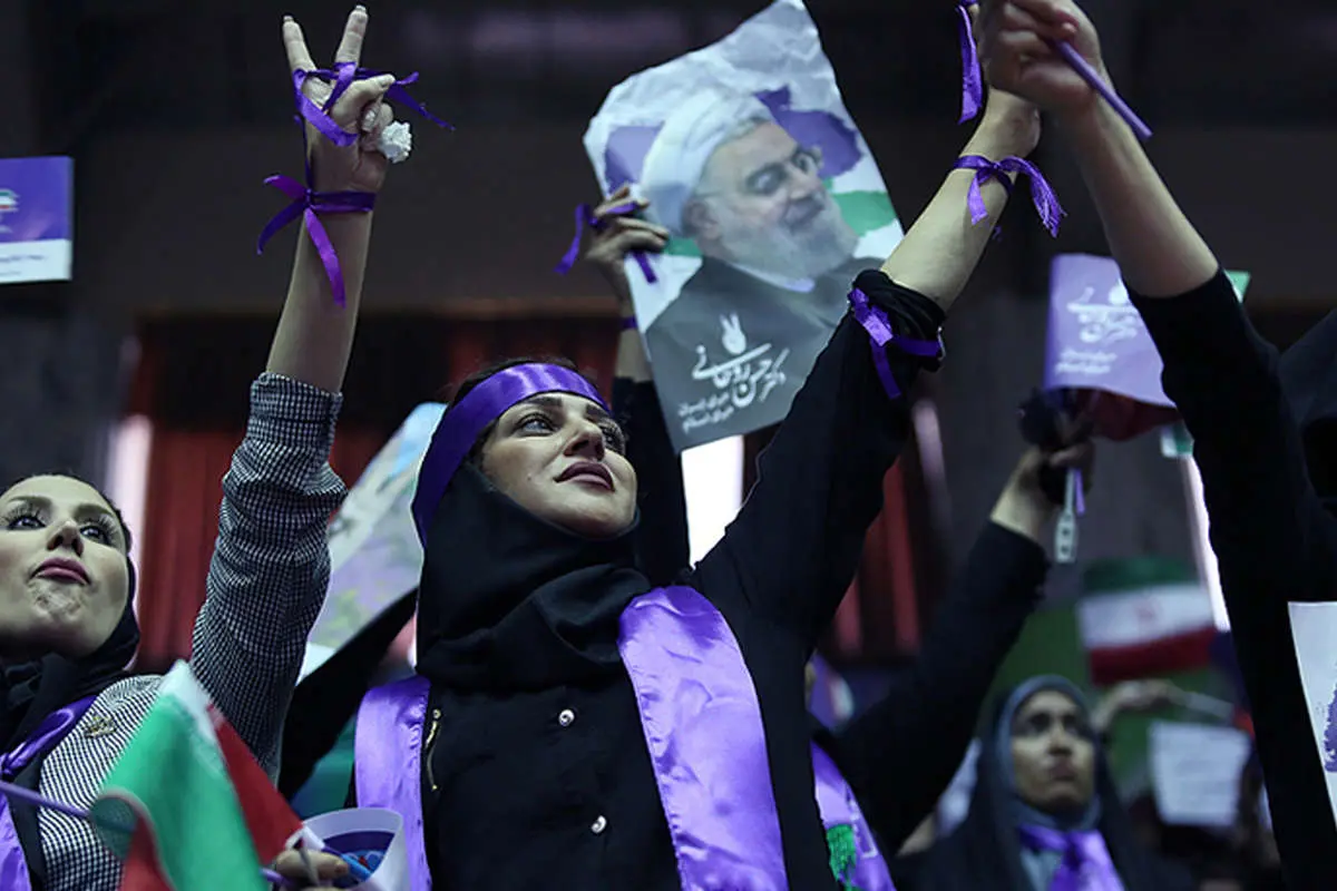 (تصاویر) اجتماع هواداران روحانی در کرمانشاه