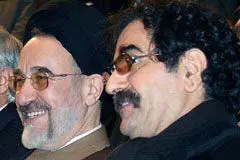 رونمایی از قدیمی ترین نسخه حافظ با پیام خاتمی و آواز ناظری