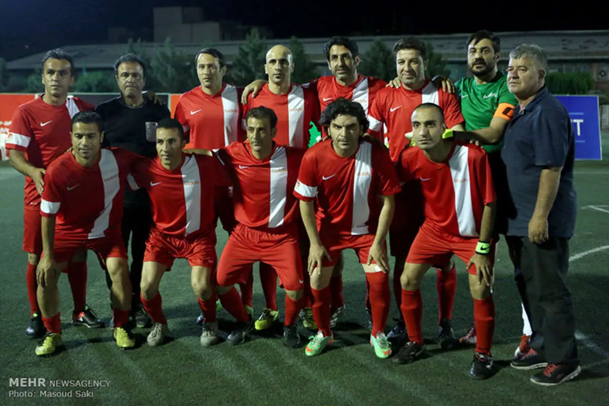 (تصاویر) دیدار پیشکسوتان استقلال و پرسپولیس