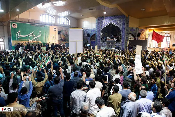 (تصاویر) رئیسی در میان حامیان خود در ساری
